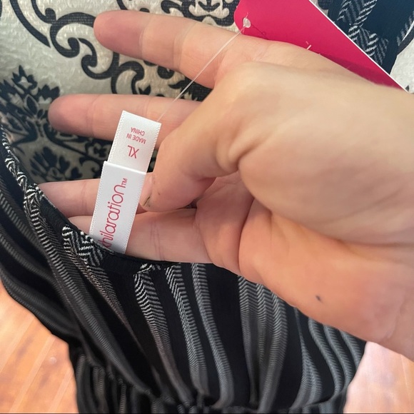 Xhilaration Black Pants Romper With Striped Sz Lrg - Picture 11 of 11